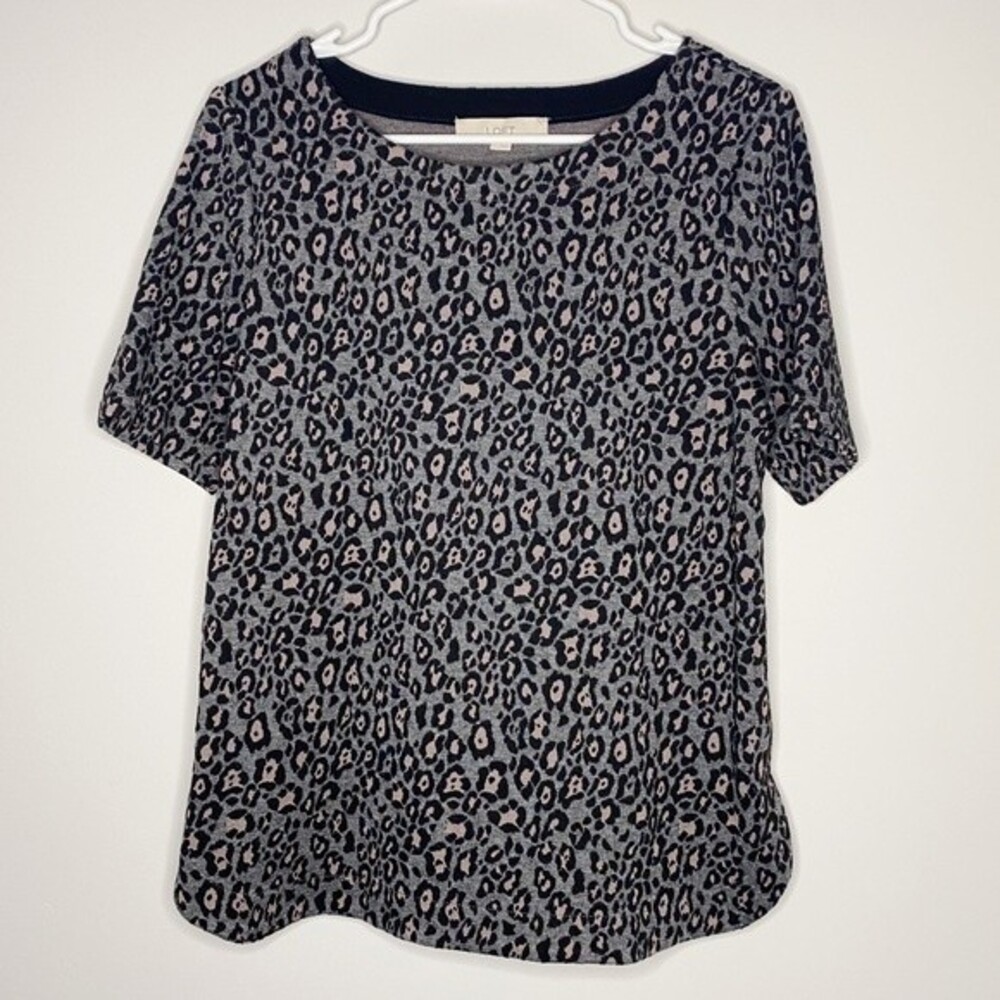 Ann Taylor LOFT Short Sleeve Top Blouse Cheetah Leopard Print Size Medium